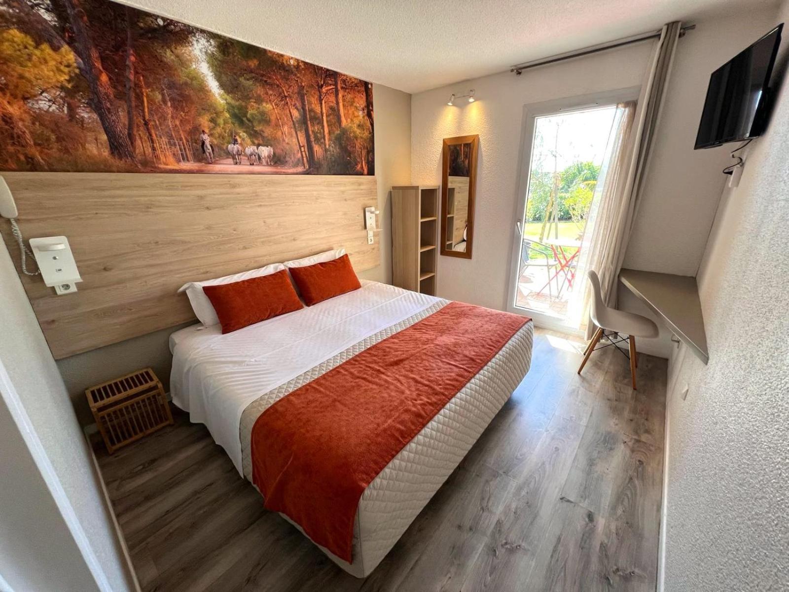 Hotel Le Mas Des Ponts D'Arles Bagian luar foto