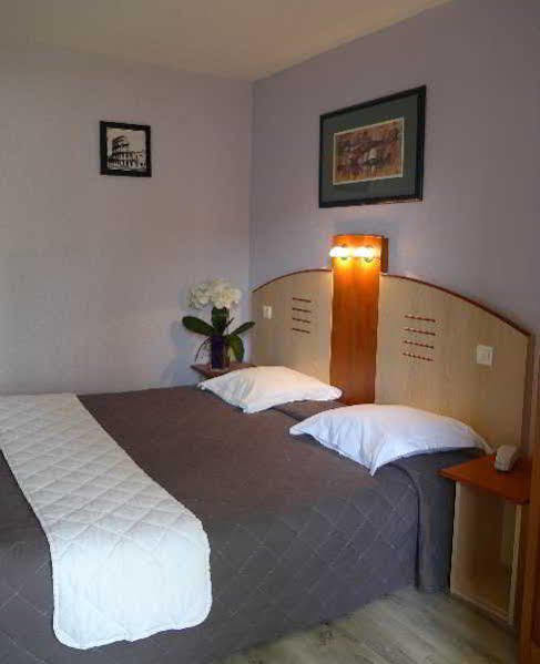 Hotel Le Mas Des Ponts D'Arles Bagian luar foto